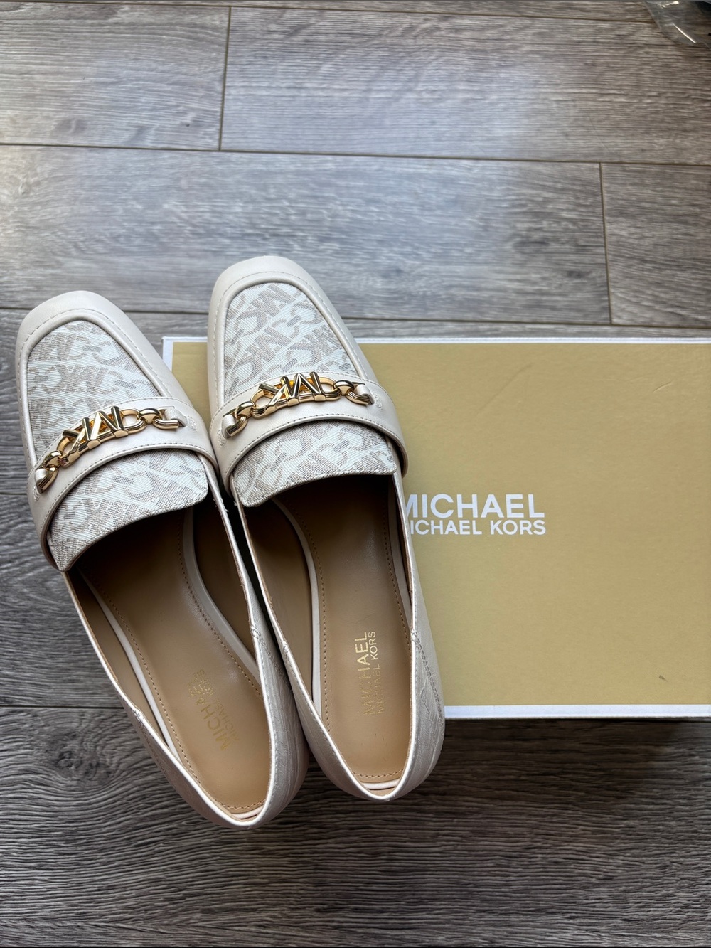 MK Loafer